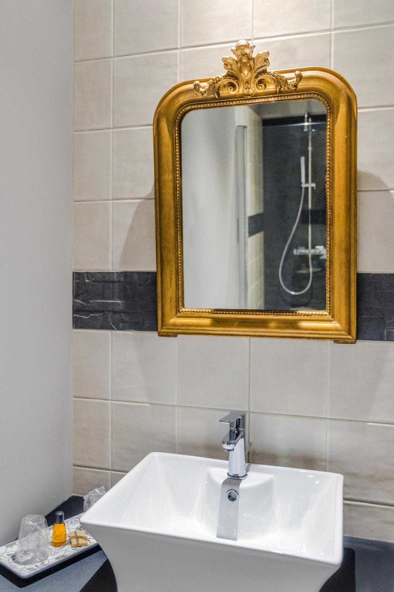 Le Relais Bed & Breakfast Bagneres-de-Bigorre Bagian luar foto