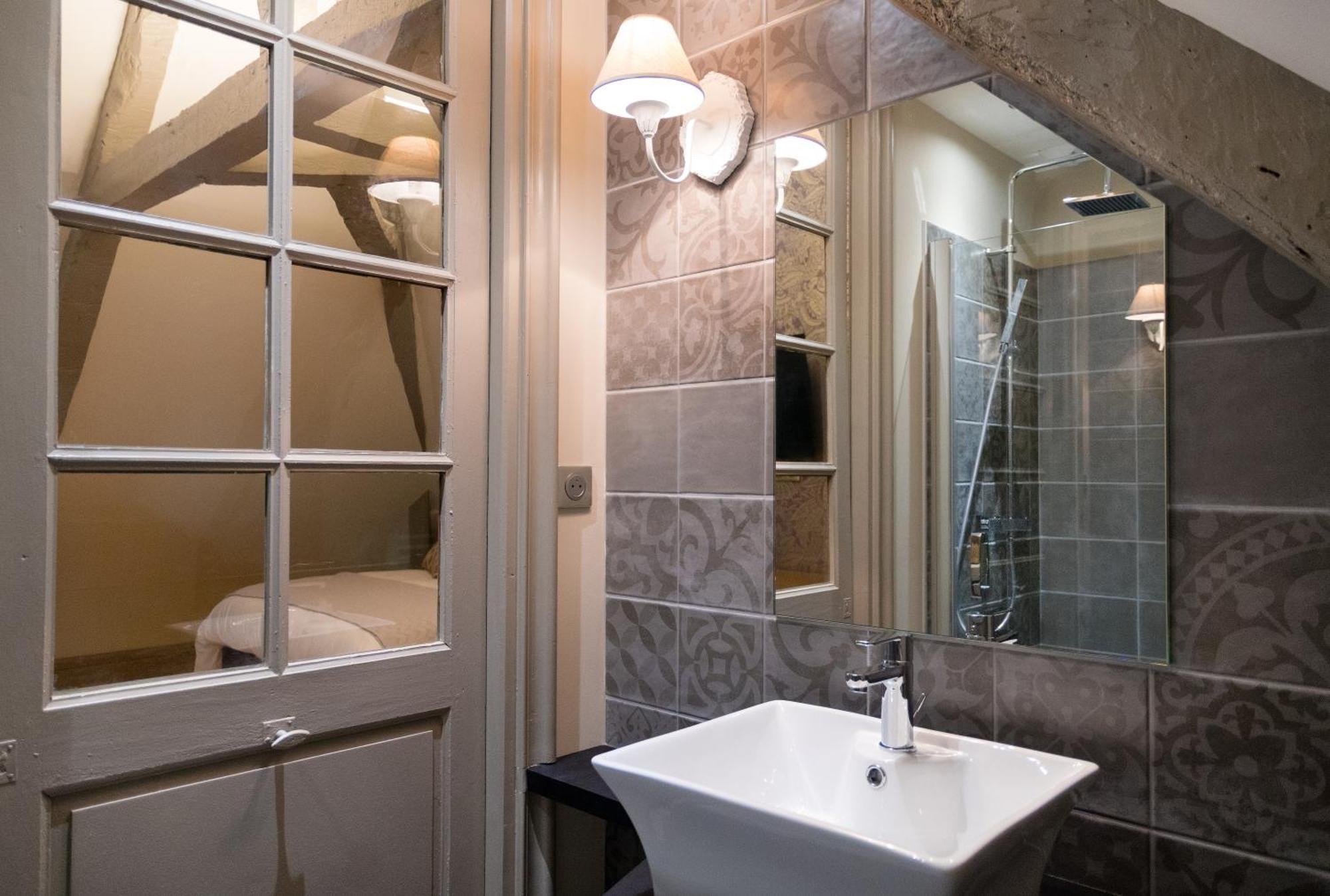 Le Relais Bed & Breakfast Bagneres-de-Bigorre Bagian luar foto